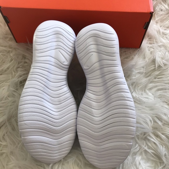 🌸 Nike shoes 🌸 - Picture 5 of 5